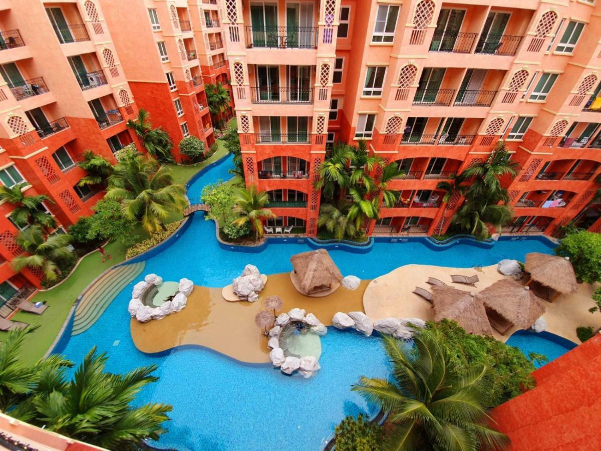 Seven Seas Condo By Dmitrii ジョムティエンビーチ エクステリア 写真
