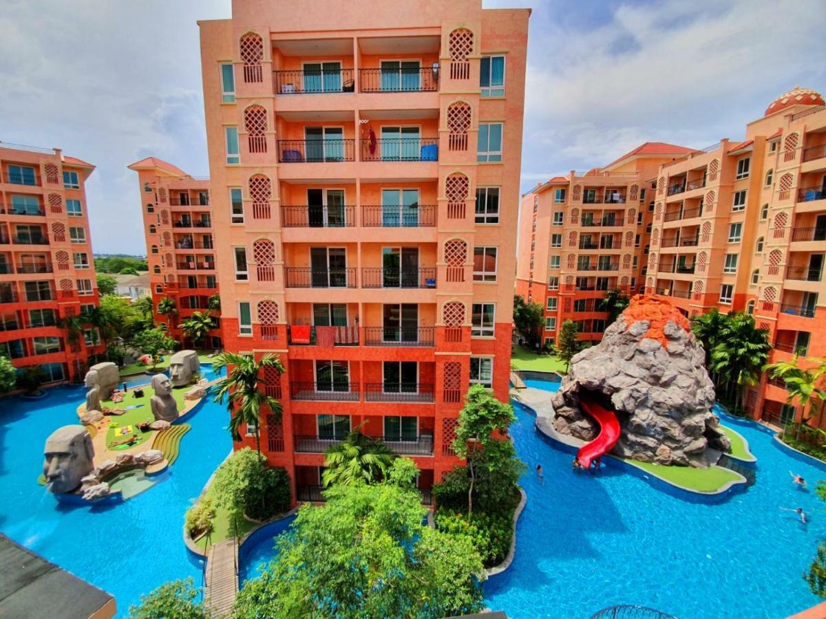 Seven Seas Condo By Dmitrii ジョムティエンビーチ エクステリア 写真